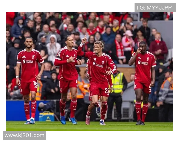 英超精彩对决那不勒斯大胜利物浦帽子戏法引发争议判罚热议